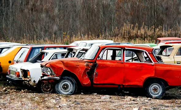 We buy junk cars in any condition and offer top cash for your vehicle.